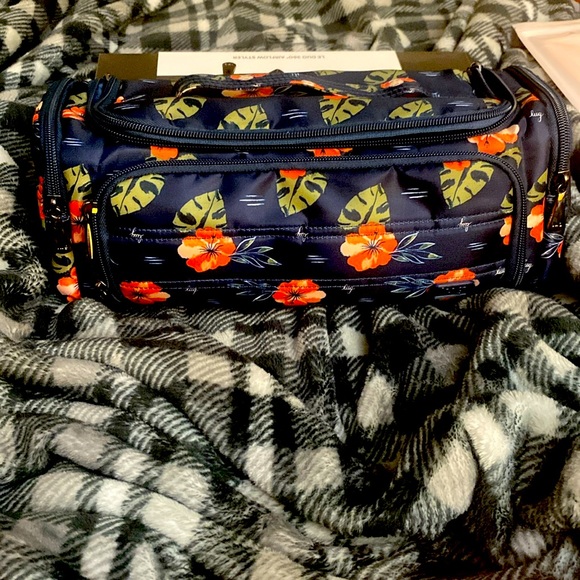 Excellent Condition!! - Lug Trolley in Aloha Navy!! Sold out print for this item - Picture 1 of 5